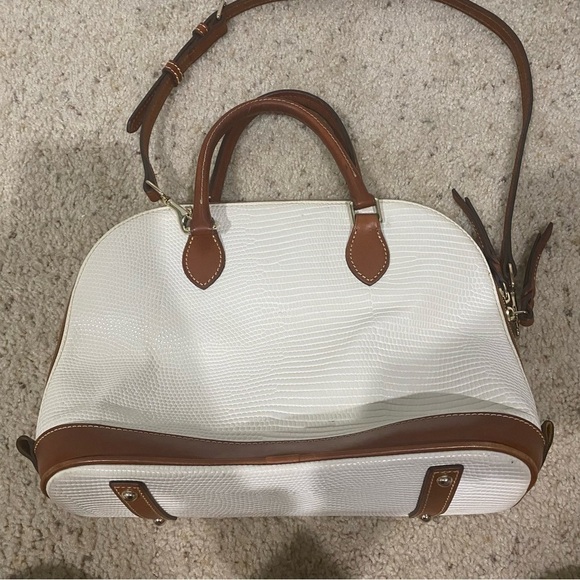 Dooney & Bourke Pebble Zip Zip Satchel Purse White / Brown with Bag and Keychain - Picture 10 of 14